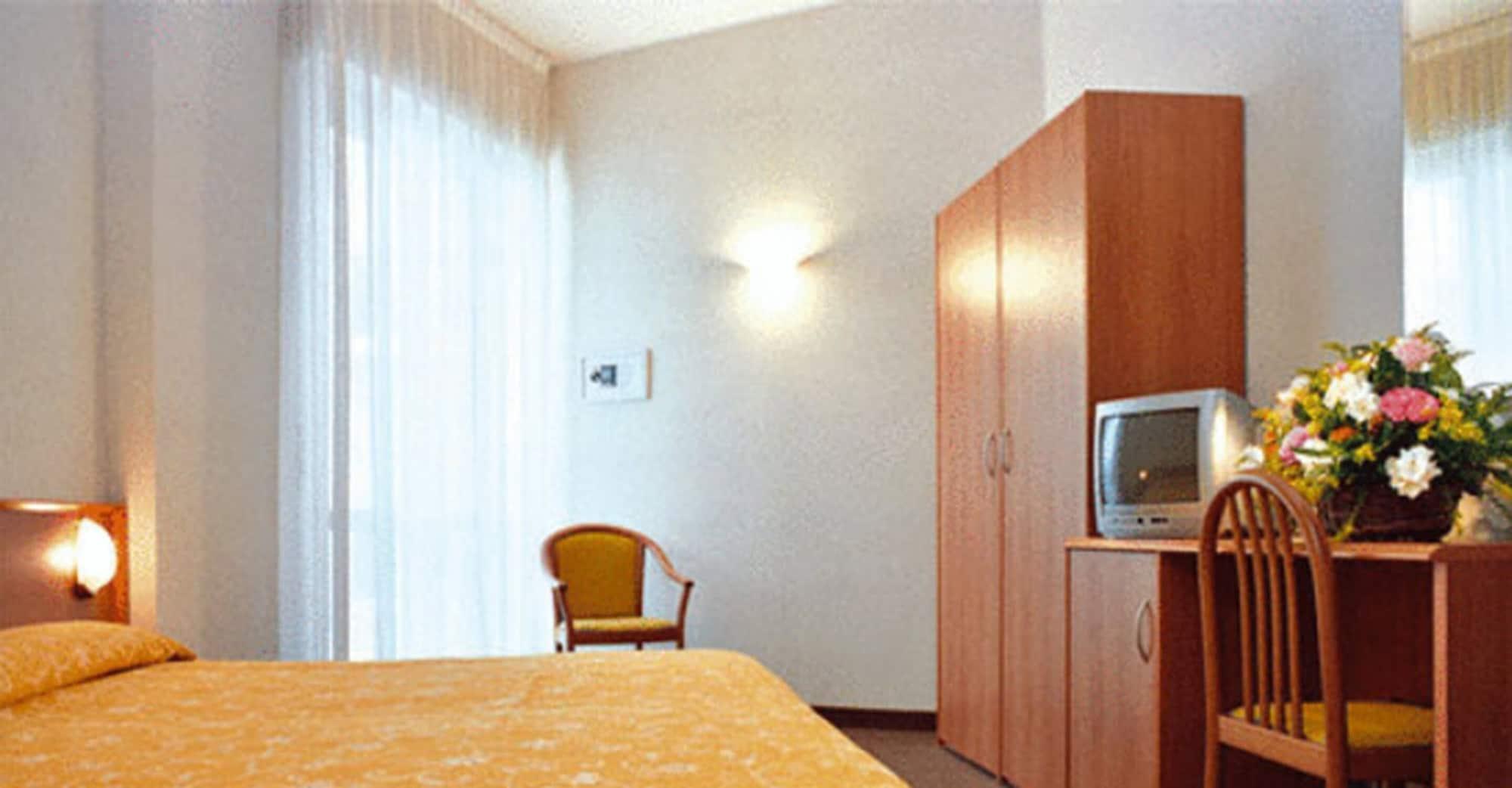 Hotel Engadina Côme Esterno foto
