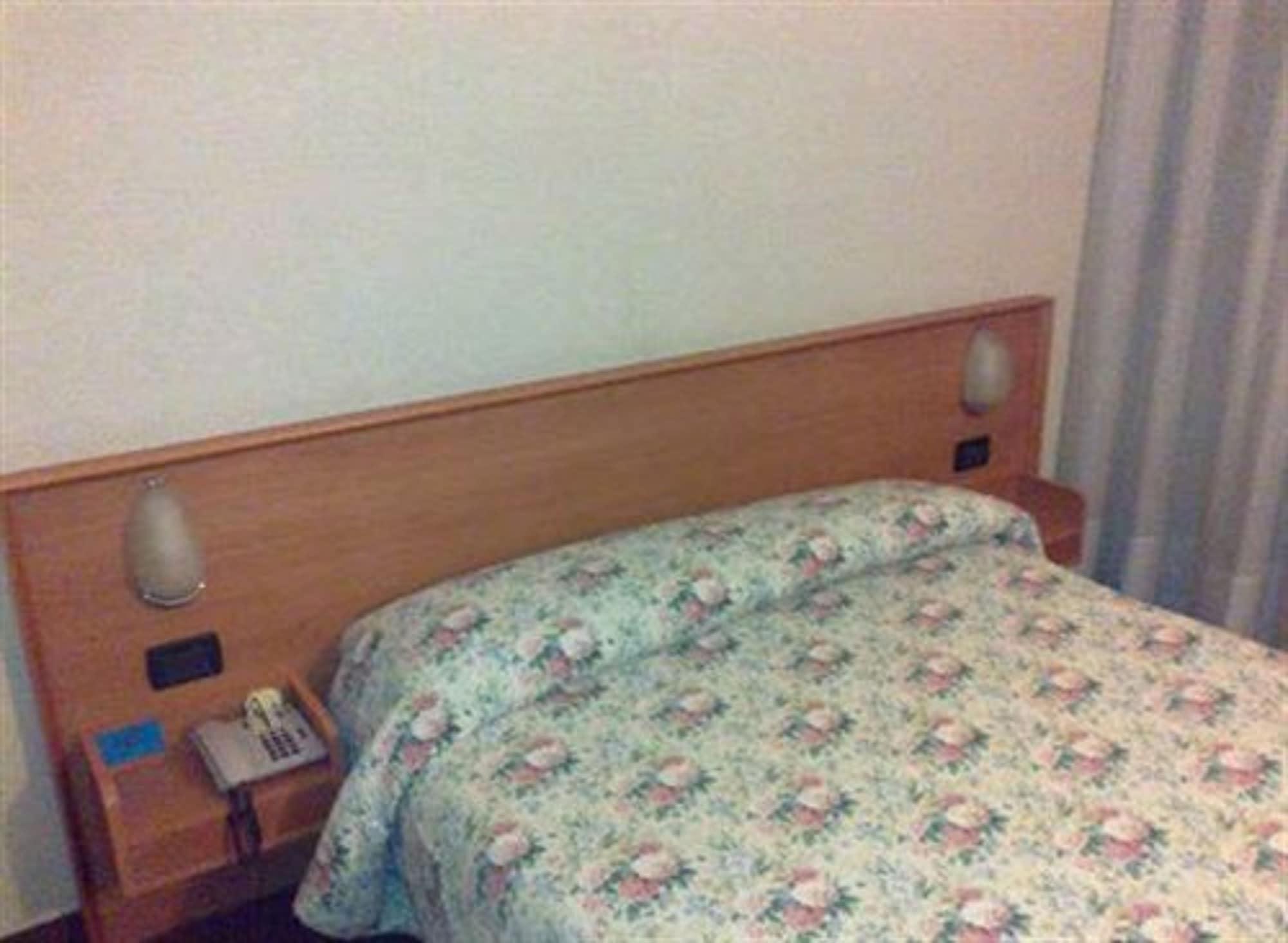 Hotel Engadina Côme Esterno foto